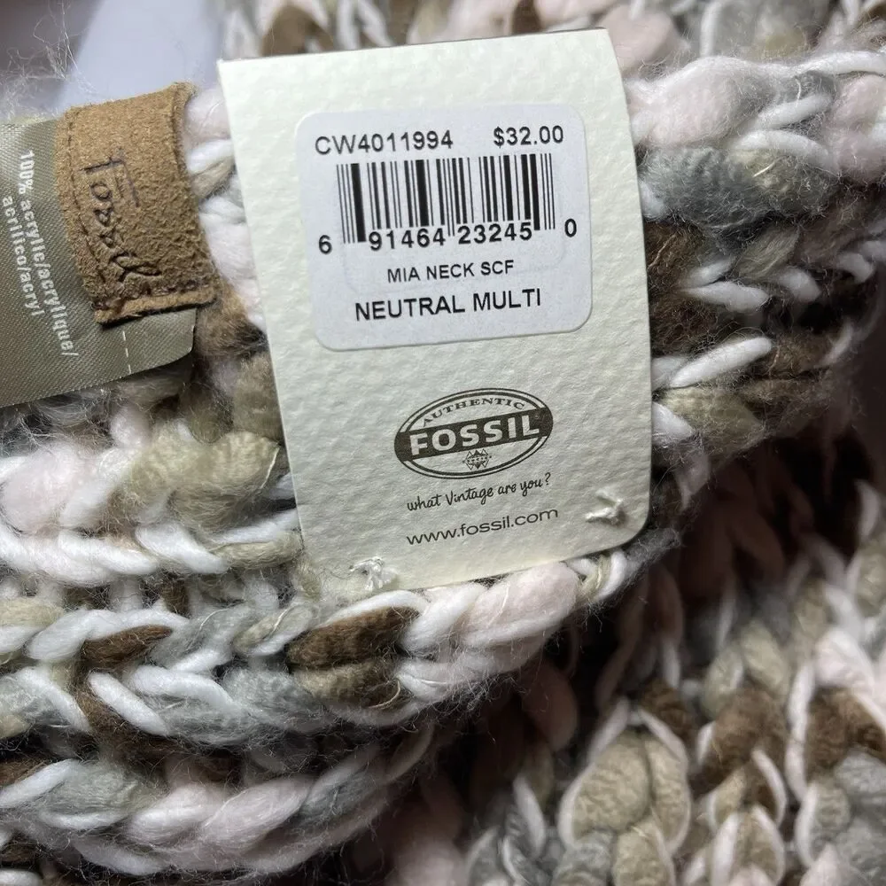 NWT Fossil Chunky Neutral Multi Knit Mia Neck Scarf with Large Button